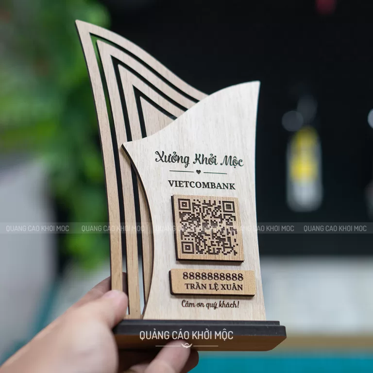 Bảng Gỗ Quét QR Code - Thay Đổi Nội Dung Theo Yêu Cầu (1)