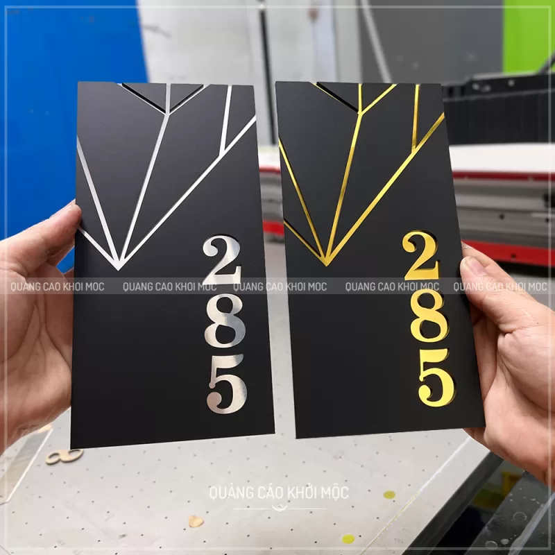 Bảng Số Phòng Mica Cao Cấp Đen Vàng và Trắng Đen KMS-22 (2)