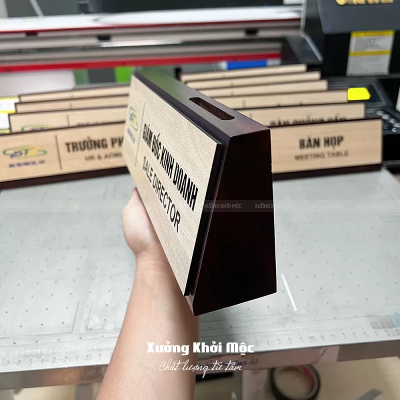 Bảng gỗ chức danh để bàn - Nội dung làm theo yêu cầu KMS-70 - Ảnh 5