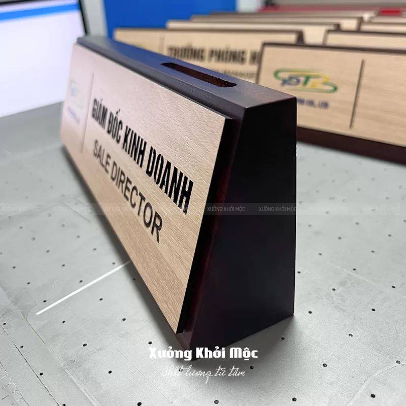 Bảng gỗ chức danh để bàn - Nội dung làm theo yêu cầu KMS-70 - Ảnh 4