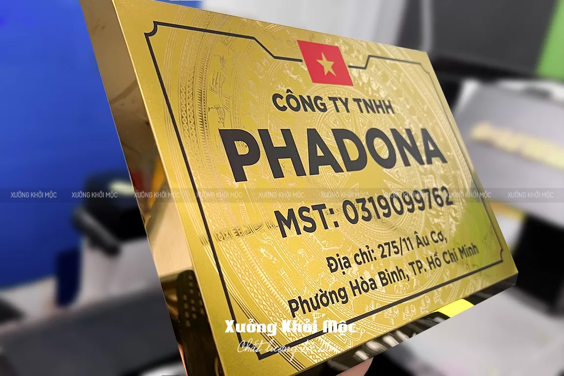 Bảng inox gấp cạnh nổi – Mẫu bảng hiệu inox sang trọng, chắc chắn tại TP HCM