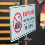 Bảng cấm quay phim chụp hình BAL15 – No Camera cho khu vực bảo mật - Ảnh 2