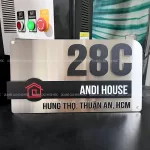 Biển số nhà inox chữ nổi 3D phối mica đen SNI02