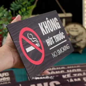 bảng cấm thuốc alu vân gỗ dal06 biển no smoking dán tường đẹp rõ ràng