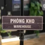 Bảng tên phòng phòng kho DAL03 Alu in UV – Warehouse